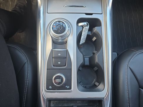 Certified 2022 Ford Explorer XLT w/ Equipment Group 202A image 37