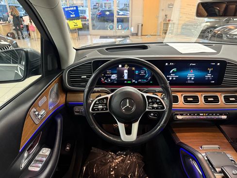 Used 2020 Mercedes-Benz GLS 450 4MATIC image 11