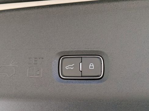 New 2025 Ford Expedition Platinum w/ Stealth Performance Package image 13