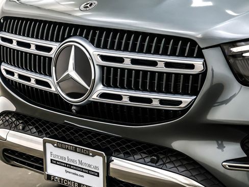 Certified 2025 Mercedes-Benz GLE 450e 4MATIC w/ Winter Package image 14