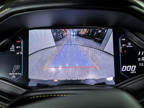 Used 2021 Lamborghini Huracan EVO RWD image 20