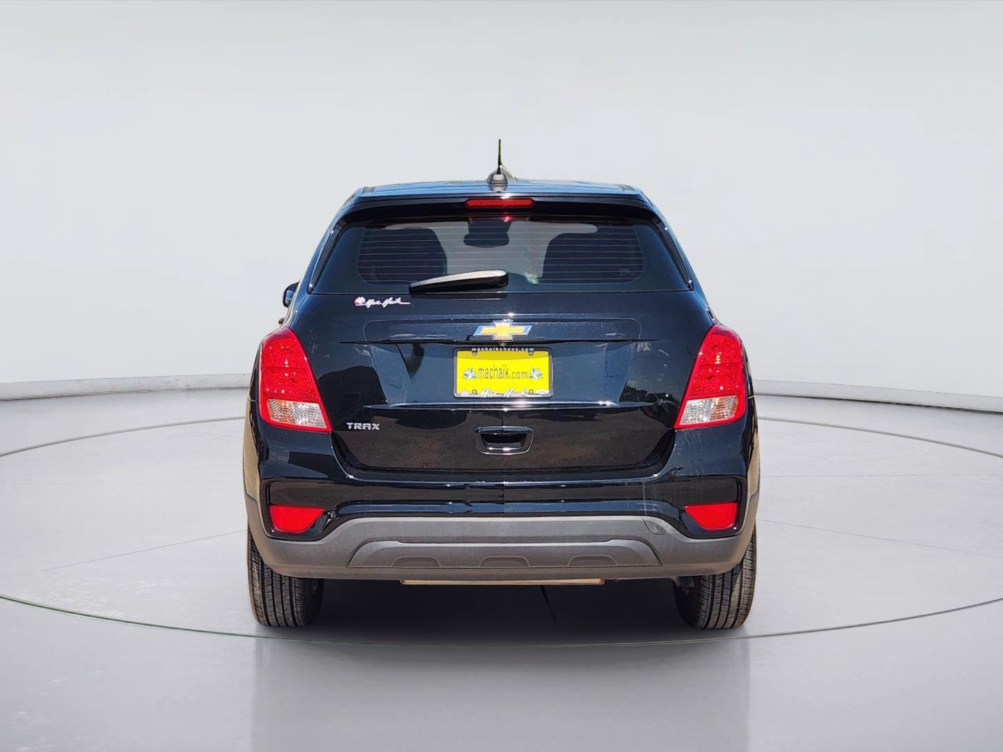 Used 2020 Chevrolet Trax LS w/ LPO, Cargo Package FWD image 6