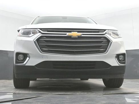 Used 2018 Chevrolet Traverse LT w/ LPO, Floor Liner Package FWD image 28