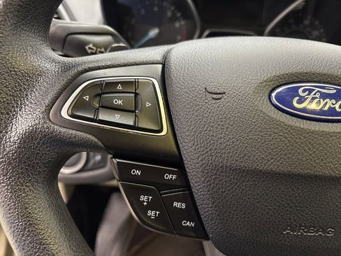 Used 2017 Ford Escape SE image 26