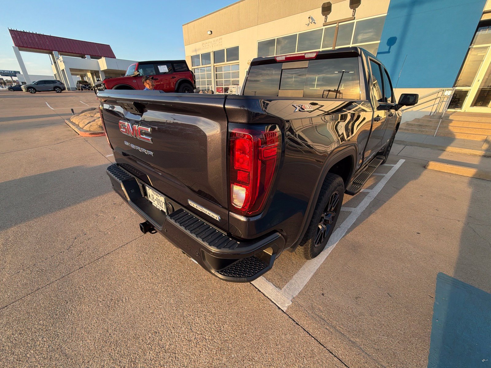 Used 2025 GMC Sierra 1500 Elevation w/ Elevation Premium Package AWD/4WD image 19