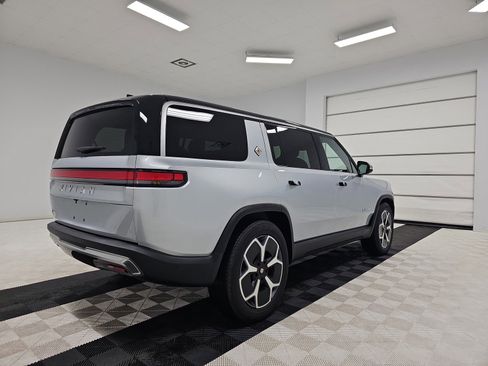 Used 2024 Rivian R1S Adventure image 5