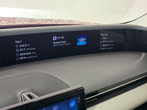 Used 2025 Lincoln Nautilus Reserve image 27