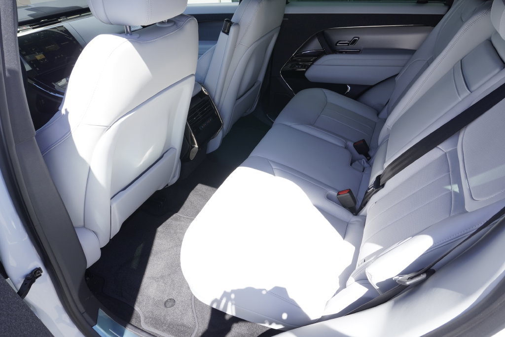 New 2026 Land Rover Range Rover Sport SE AWD/4WD image 29