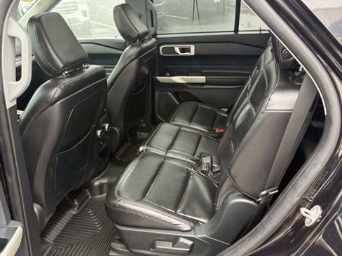 Used 2020 Ford Explorer XLT w/ Equipment Group 202A image 20