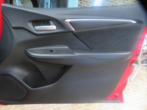 Used 2015 Honda Fit EX image 23