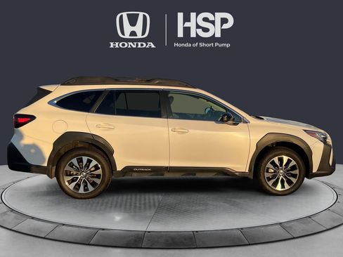Used 2023 Subaru Outback Limited image 6