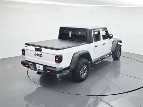 Used 2024 Jeep Gladiator Mojave w/ Technology Group AWD/4WD image 30