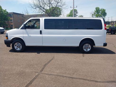 Used 2023 GMC Savana 3500 LS image 4