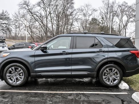 Used 2023 Ford Explorer XLT w/ Equipment Group 202A image 5