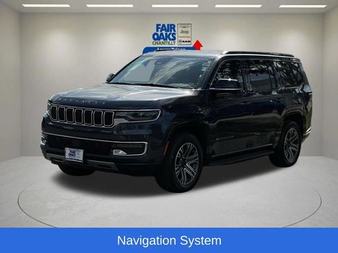 Certified 2024 Jeep Wagoneer Series II w/ Flexible Seating Group AWD/4WD image 3