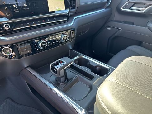 New 2026 GMC Sierra 1500 SLT image 35