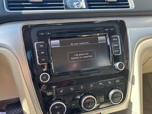 Used 2012 Volkswagen Passat 2.5 SE image 20