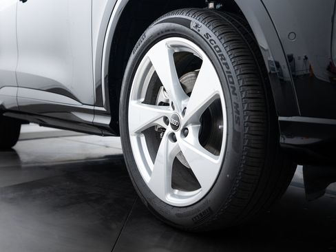 New 2025 Audi Q5 2.0T Premium Plus image 21