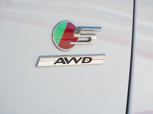 Used 2020 Jaguar F-PACE S image 8