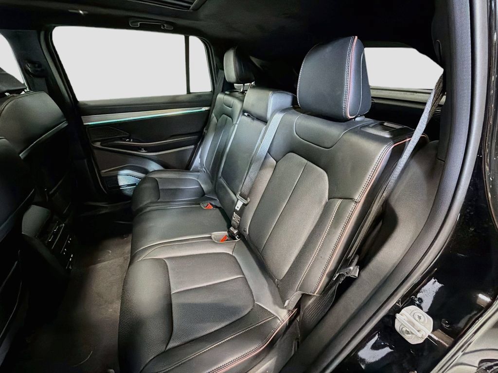 Used 2025 Jeep Wagoneer S Launch Edition AWD/4WD image 28