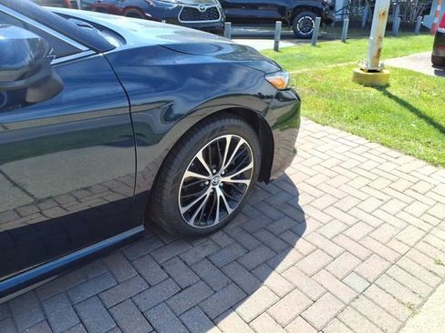 Certified 2019 Toyota Camry SE FWD image 9
