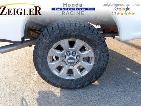 Used 2017 Ford F350 Lariat image 9