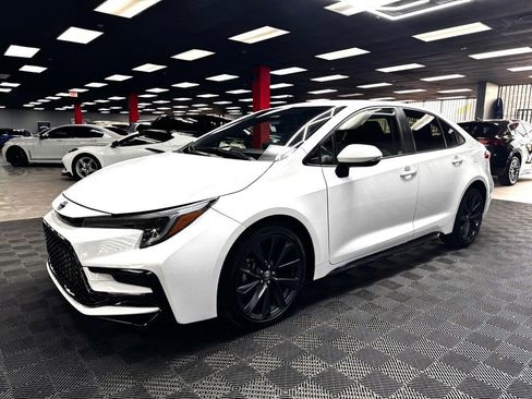 Used 2024 Toyota Corolla SE FWD image 8