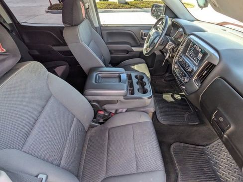 Used 2018 Chevrolet Silverado 1500 LT AWD/4WD image 9