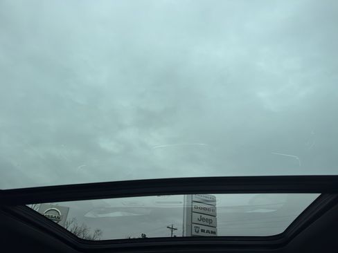 Used 2022 Chevrolet Tahoe RST w/ Sport Performance Package image 9