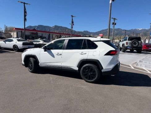 Used 2020 Toyota RAV4 LE w/ All Weather Liner Package image 8