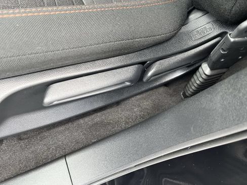 Used 2025 Honda HR-V Sport image 16