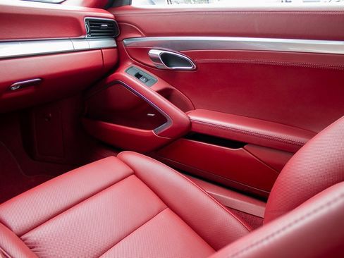 Used 2018 Porsche 911 Carrera S image 18