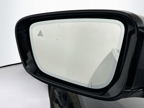 Used 2024 BMW i4 eDrive40 RWD image 16