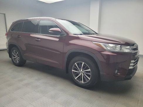 Used 2018 Toyota Highlander XLE image 11