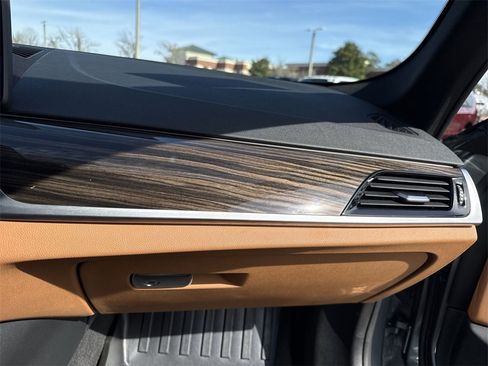 Used 2021 BMW 530i xDrive w/ Convenience Package image 29