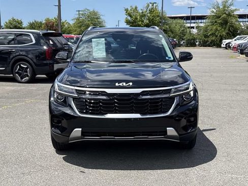 Used 2024 Kia Seltos EX FWD image 6