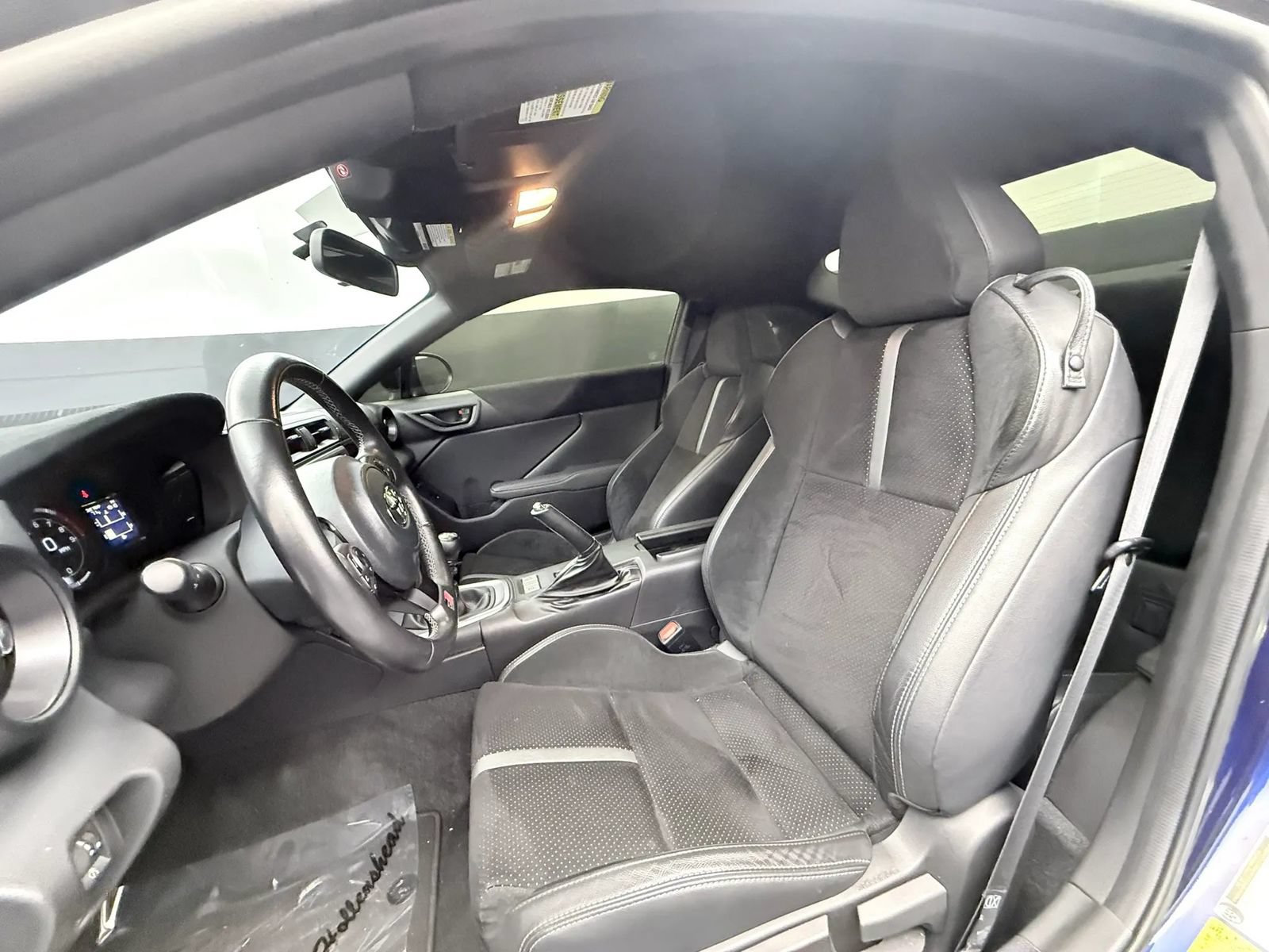 Used 2024 Toyota GR86 Premium RWD image 11