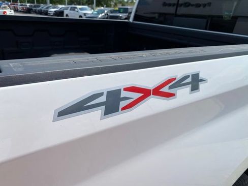 Used 2023 Chevrolet Silverado 1500 LTZ w/ LTZ Premium Package AWD/4WD image 6