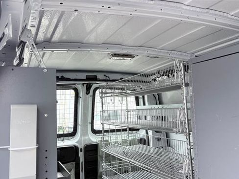 Used 2011 Chevrolet Express 2500 RWD image 25