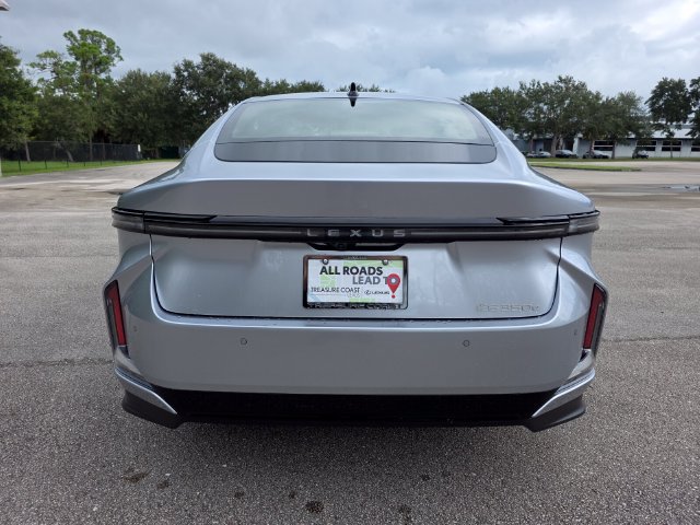 New 2026 Lexus ES 350e w/ Convenience Package FWD image 4