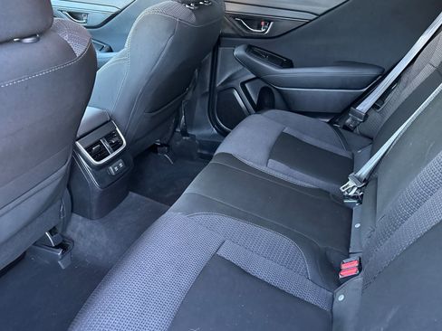 Used 2022 Subaru Outback Premium image 12