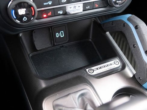 Used 2023 Ford Bronco Wildtrak image 5