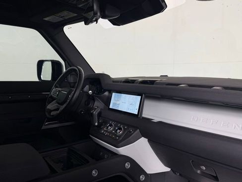 Used 2022 Land Rover Defender 110 X-Dynamic SE image 22