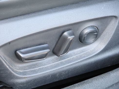 Used 2022 Toyota Camry SE FWD image 30