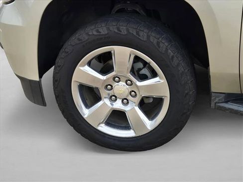Used 2017 Chevrolet Tahoe LT RWD image 9