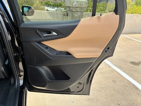 New 2026 Chevrolet Equinox ACTIV AWD/4WD image 17
