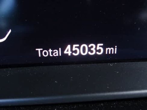 Used 2023 BMW 530i xDrive w/ Convenience Package image 25