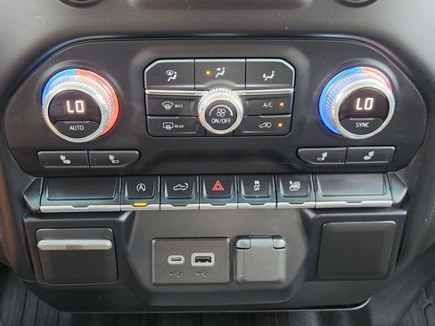 Used 2022 GMC Sierra 1500 Elevation w/ LPO, Elevation Black Package AWD/4WD image 14