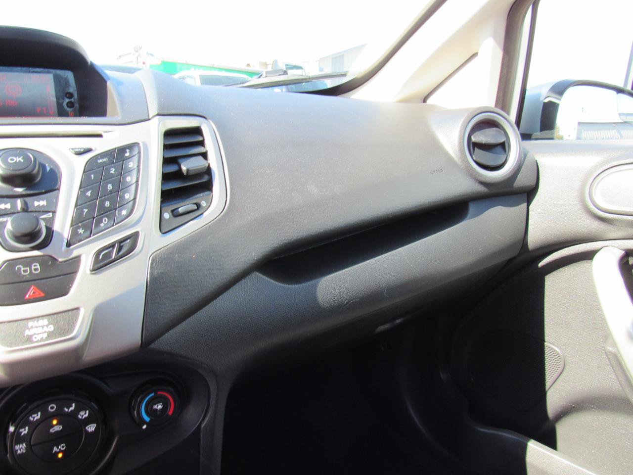Used 2012 Ford Fiesta SE FWD image 20