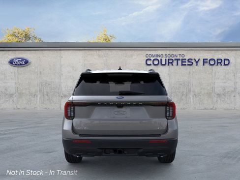 New 2026 Ford Explorer Active image 5